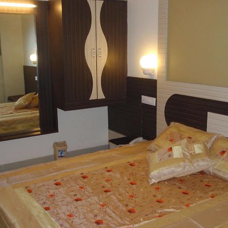Hotel North Star Udaipur Eksteriør billede